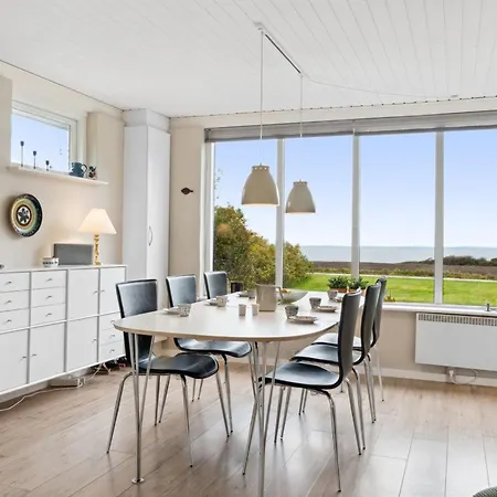 Luchia - 200m To The Fjord By Interhome Feriehus *